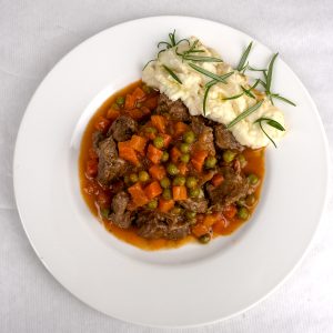 Estofat de vedella amb puré de patata