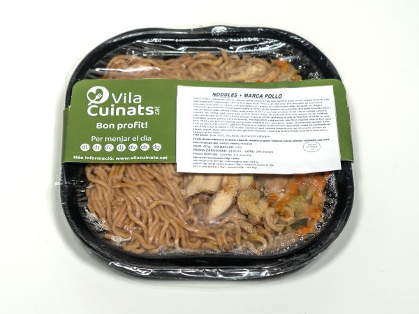 Noodles yakisona amb pollastre a l'estil oriental - Imatge 2